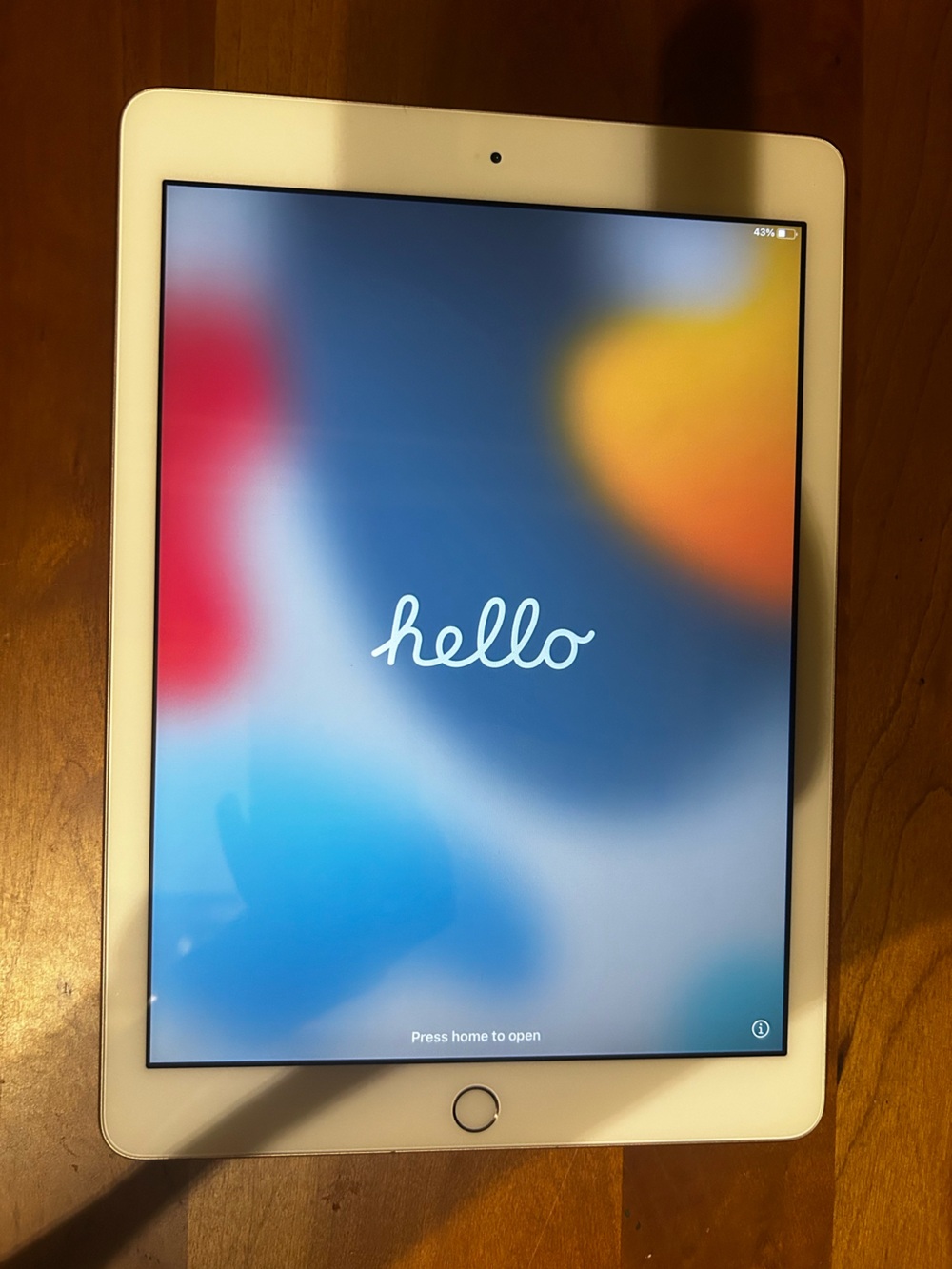 Apple iPad 6th Generation Rose Gold 32gb works great!